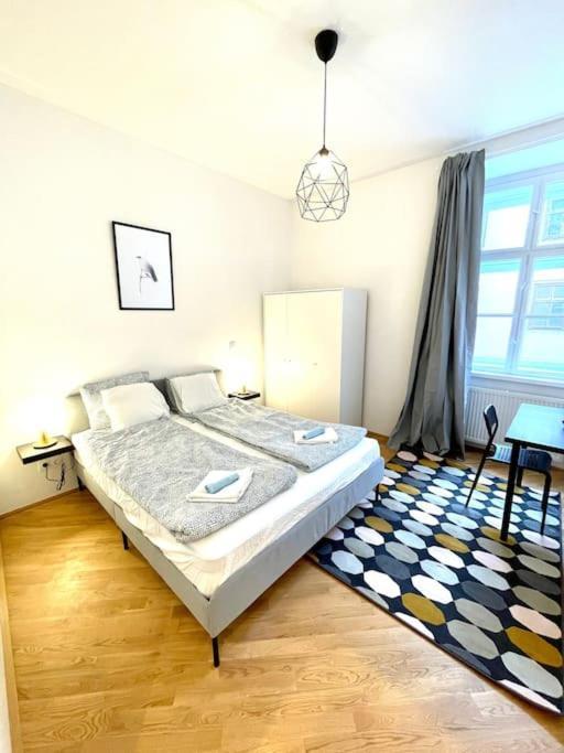 Brand New & Spacious Apartment In The City Centre Wenen Buitenkant foto